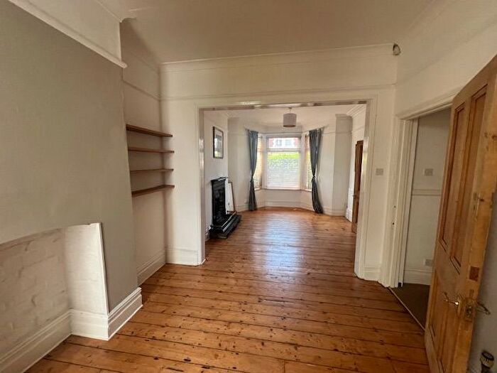 3 Bedroom Property To Rent In Fields Park Road, Pontcanna, Cardiff, CF11