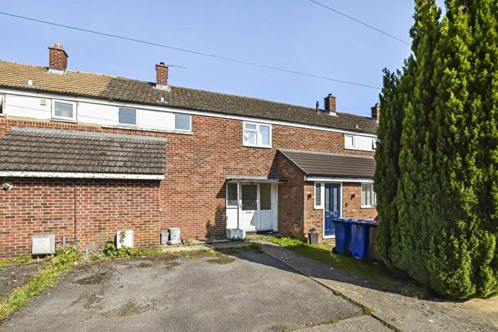3 Bedroom House For Sale In Fairhaven Road, Bicester, OX27