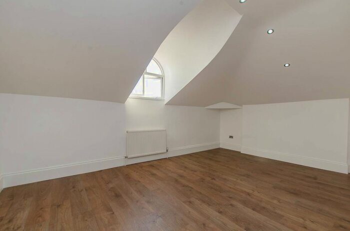 4 Bedroom Flat To Rent In Brixton Hill, Brixton Hill, London, SW2