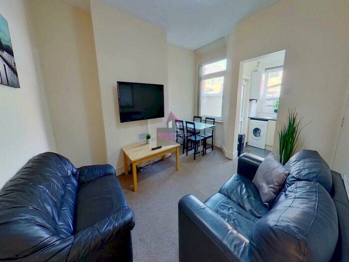 3 Bedroom House To Rent In Fairfield Street, Salford, Manchester, M6