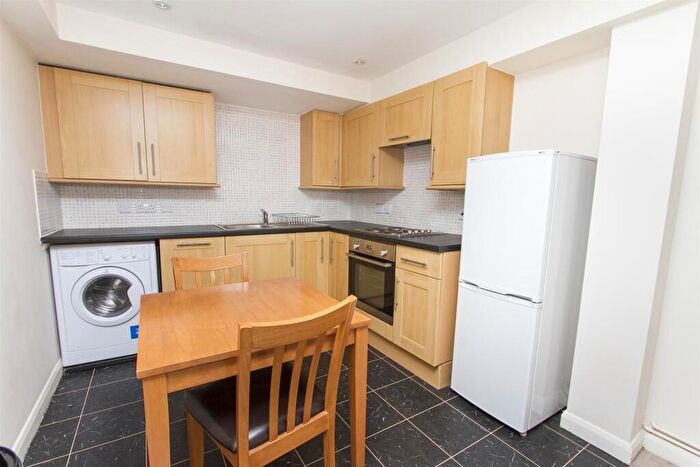 2 Bedroom Apartment To Rent In Wentworth Avenue, Finchley, N3