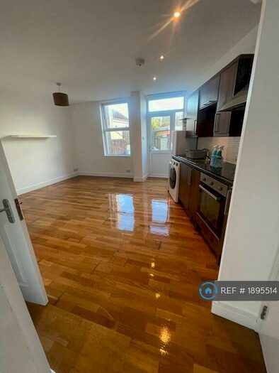 1 Bedroom Flat To Rent In Church Road, Horfield, Bristol, BS7