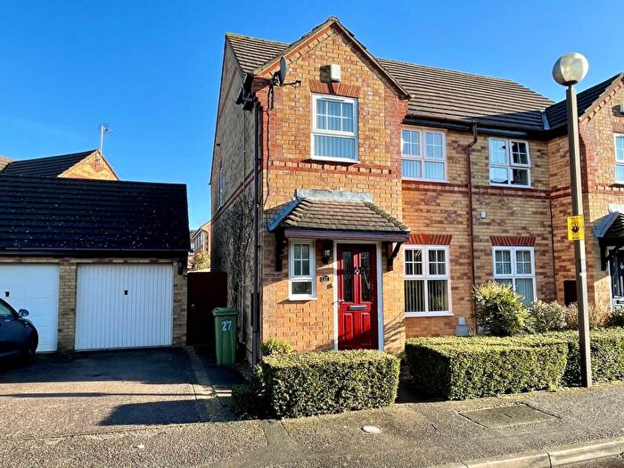 3 Bedroom Semi Detached House To Rent In The Nortons, Caldecotte, MK7
