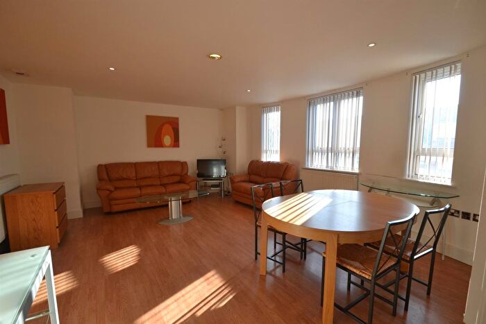 2 Bedroom Flat To Rent In Park West, Uxbridge Road, Ealing Common, W5