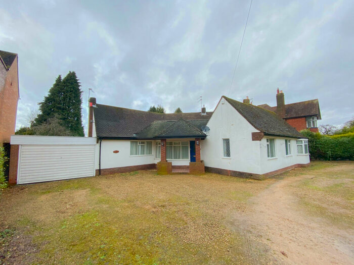 4 Bedroom Detached House To Rent In Pedmore Hall Lane, Stourbridge, West Midlands, DY9