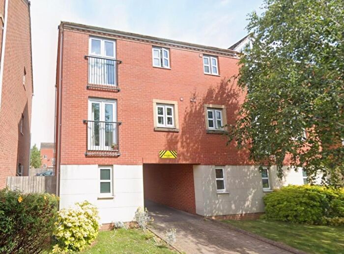 2 Bedroom Flat For Sale In Banbury, Oxfordshire, OX16