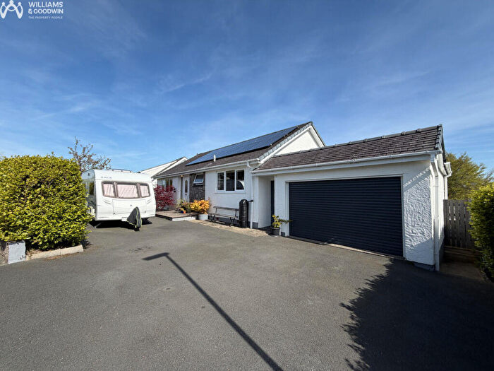 5 Bedroom Detached House For Sale In Tal Y Cae, Tregarth, Gwynedd, LL57