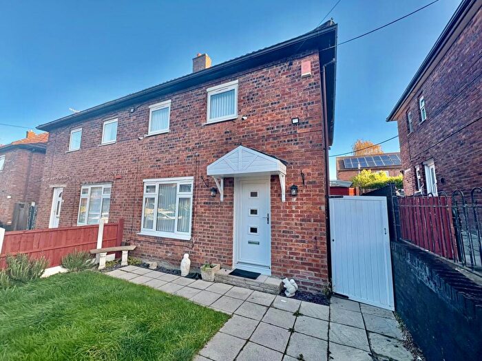 2 Bedroom House To Rent In Housefield Road, Stoke-On-Trent, ST2