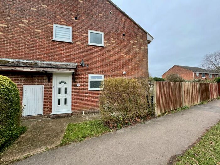 2 Bedroom Maisonette To Rent In Selwyn Gardens, Eastleigh, SO50