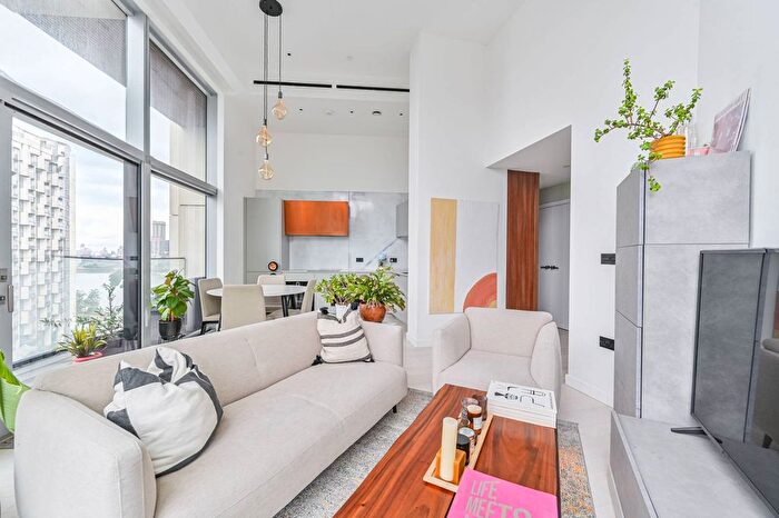 2 Bedroom Flat For Sale In Cutter Lane, North Greenwich, London, SE10