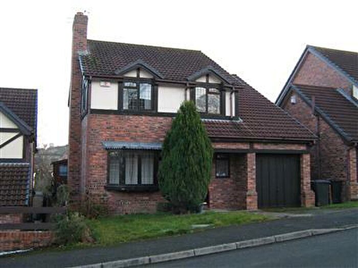 4 Bedroom House To Rent In Old Colwyn, LL29