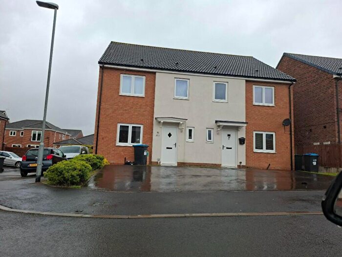 4 Bedroom Semi-Detached House To Rent In Majolica Mews, DH6