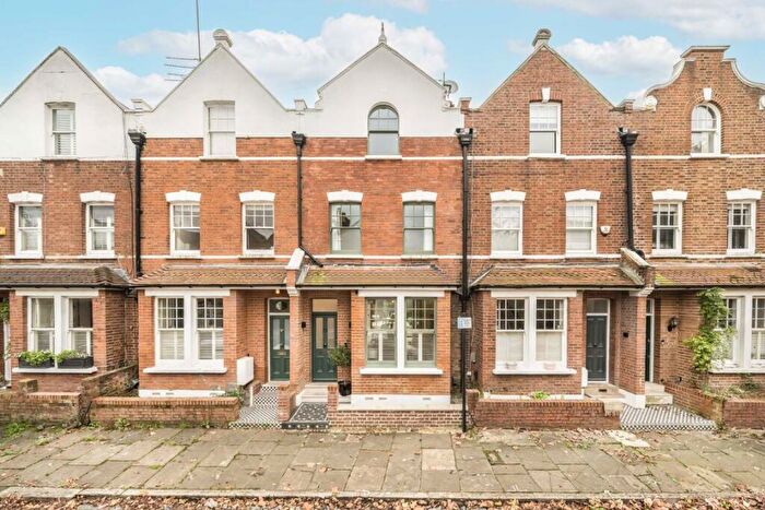 4 Bedroom Terraced House To Rent In North Hill Avenue, Highgate, N6