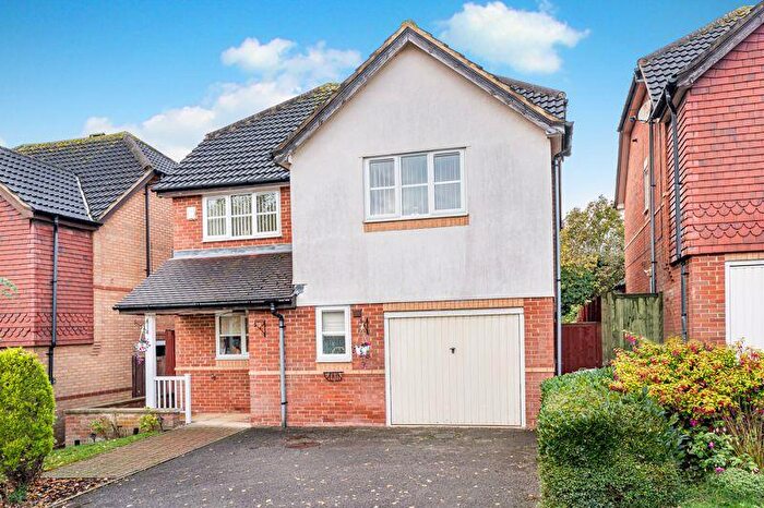 4 Bedroom Detached House For Sale In Ascot Place, Bletchley, Milton Keynes, MK3