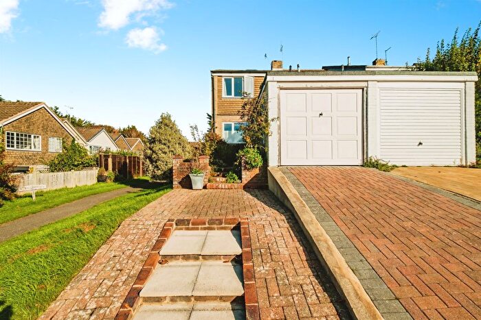 3 Bedroom End Of Terrace House For Sale In Cumberland Crescent, Angmering, Littlehampton, BN16