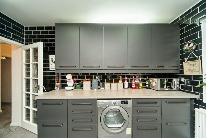 2 Bedroom Detached Bungalow For Sale In Alfray Road, Bexhill-On-Sea, TN40