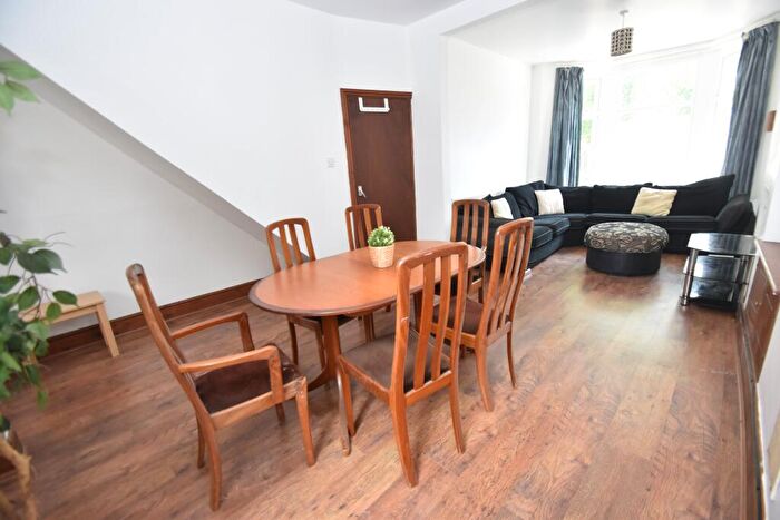 2 Bedroom House To Rent In New Zealand Road, Heath, Cardiff, CF14