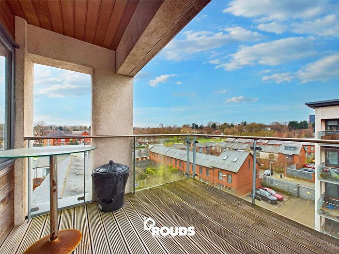 2 Bedroom Flat To Rent In Apartment, Bell Barn Road, Birmingham, West Midlands, B15
