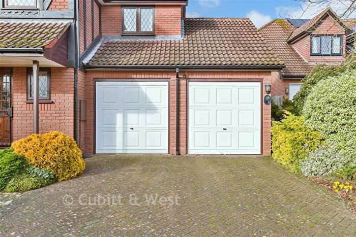 4 Bedroom Detached House For Sale In Cotland Acres, Meadvale, Surrey, RH1