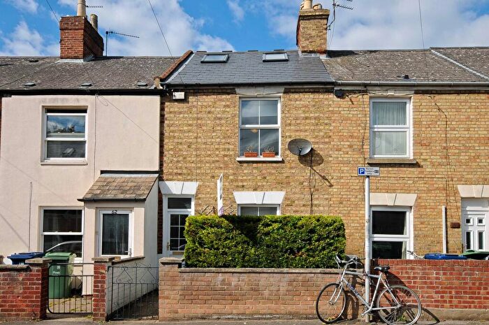 4 Bedroom Semi Detached House To Rent In Bullingdon Road, Cowley, Oxford, OX4