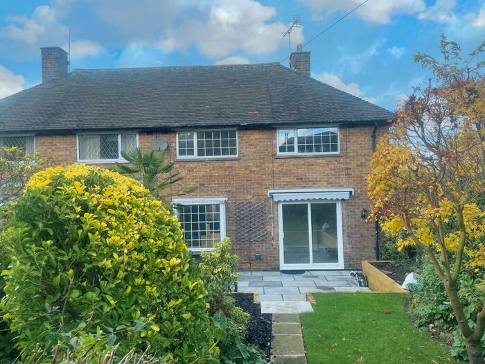 3 Bedroom Semi-Detached House To Rent In Dyke Vale Road, Sheffield, S12