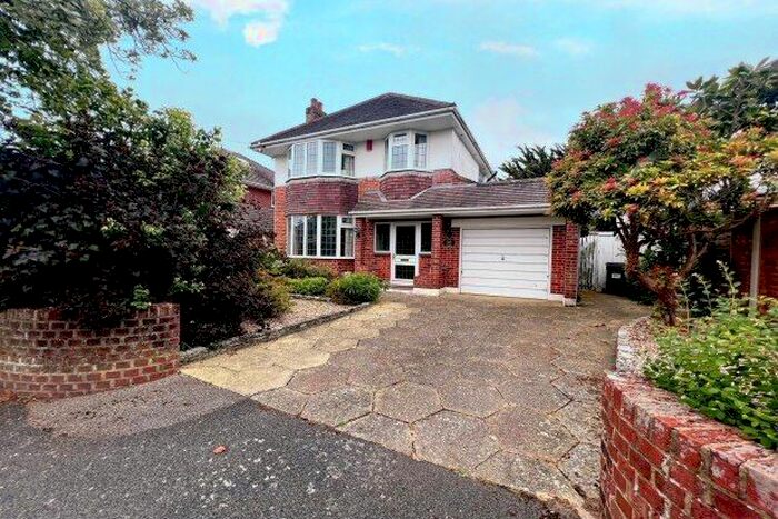 4 Bedroom Detached House To Rent In Durrington Road, Bournemouth, BH7