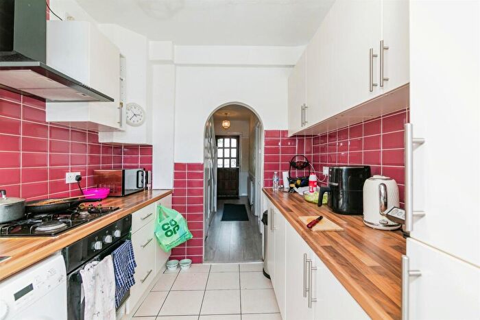 3 Bedroom Terraced House For Sale In Sandringham Road, Barking, IG11