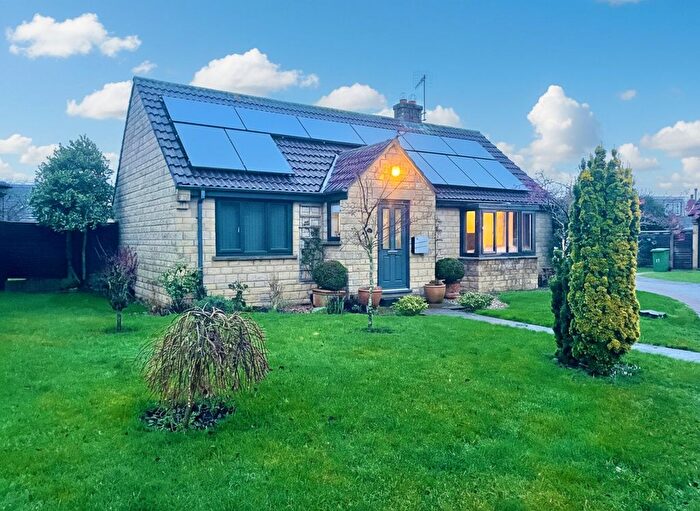 2 Bedroom Detached Bungalow For Sale In Morley Drive, West Ayton, YO13