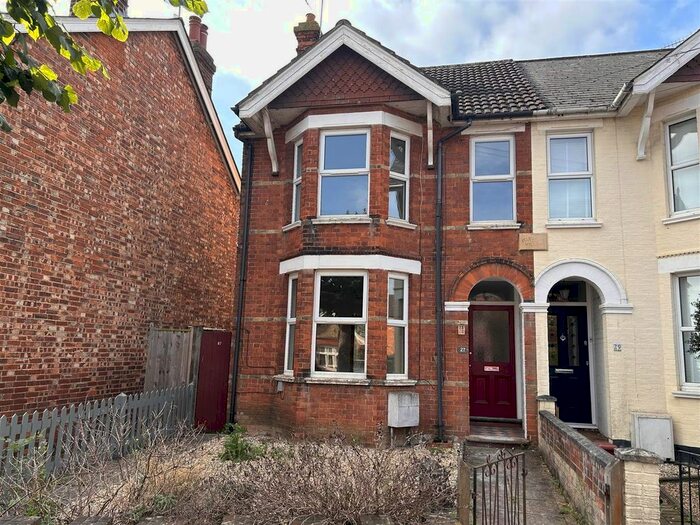 3 Bedroom Property To Rent In Douglas Road, Tonbridge, TN9