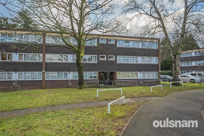 2 Bedroom Flat For Sale In Dominic Drive, Kings Norton, Birmingham, West Midlands, B30