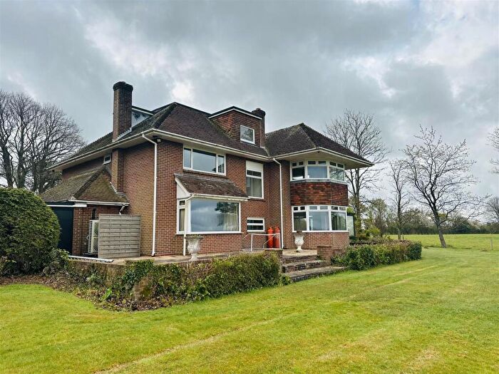 5 Bedroom Farm House To Rent In Woodcutts Lane, Gaunts, Wimborne, BH21