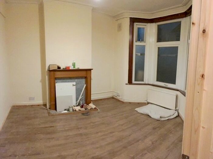 4 Bedroom Terraced House To Rent In Mayville Road, Ilford, IG1