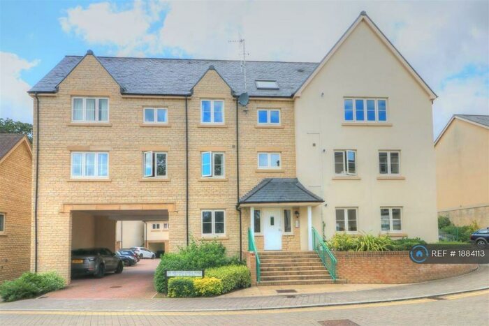 1 Bedroom Flat To Rent In Sir Bernard Lovell Road, Malmesbury, SN16