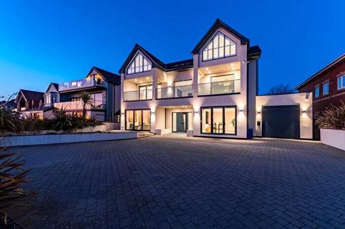5 Bedroom Detached House For Sale In Inner Promenade, Lytham St. Annes, FY8