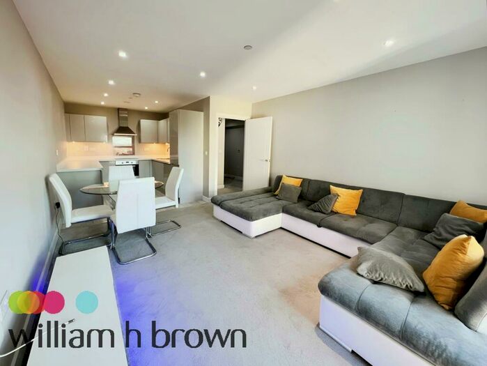 1 Bedroom Apartment To Rent In Victoria Avenue, Southend-On-Sea, SS2