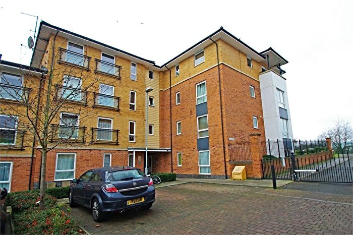 2 Bedroom Flat To Rent In Edison Court, Franklin Avenue, Watford, WD18