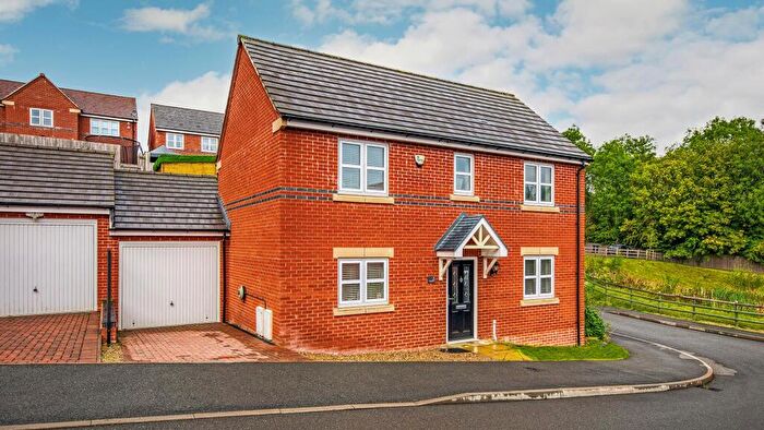 3 Bedroom Detached House For Sale In Stoney View, Langley Mill, Nottingham, NG16