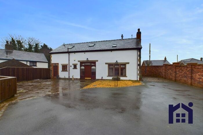 3 Bedroom Barn Conversion For Sale In Lydiate Lane, Eccleston, PR7