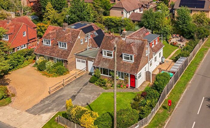 4 Bedroom Link Detached House For Sale In Station Road, Plumpton Green, Lewes, BN7