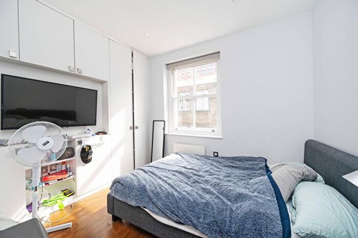 2 Bedroom Flat To Rent In Ellsworth Street, Bethnal Green, London, E2