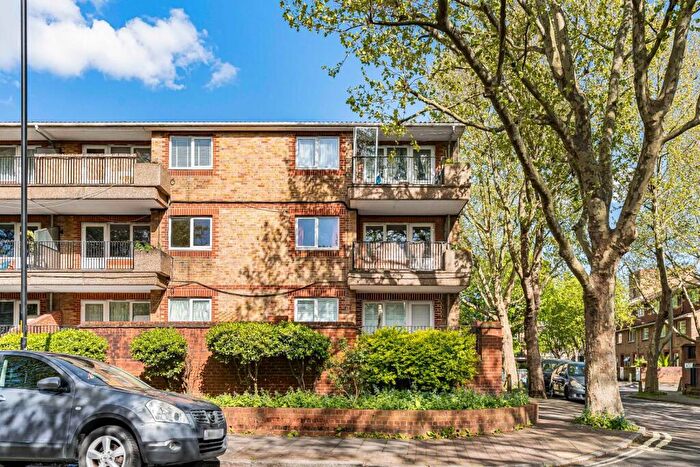 1 Bedroom Flat For Sale In Bath Close, London, SE15