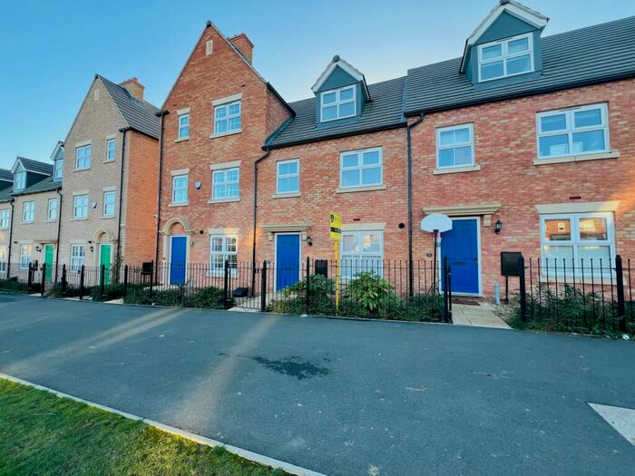 3 Bedroom House To Rent In Vanderbank Terrace, Stamford, PE9