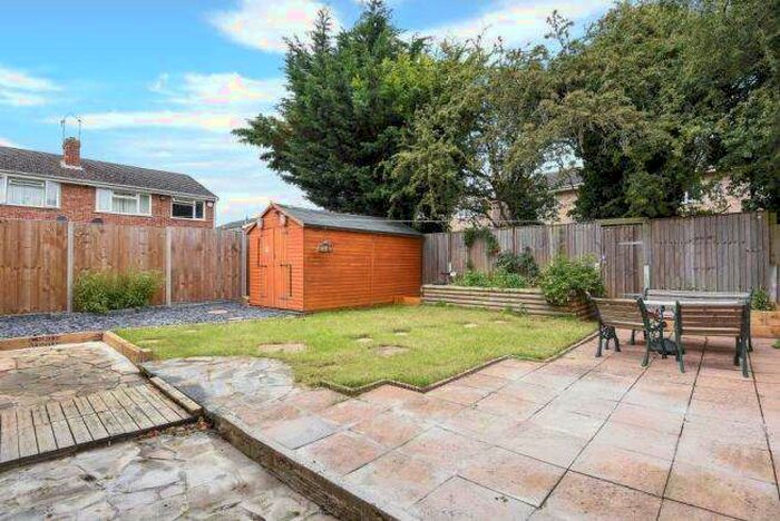 4 Bedroom Semi-Detached House To Rent In Welby Close, SL6