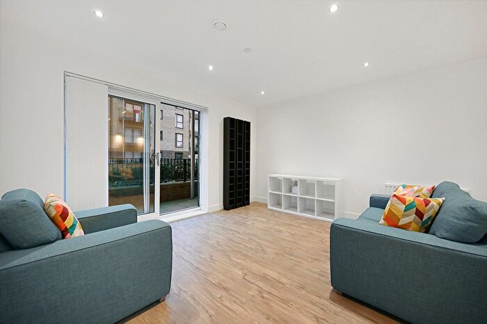 1 Bedroom Flat To Rent In Sterling Drive, Luton, LU2