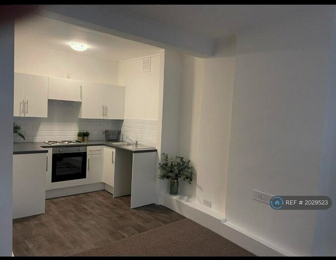 1 Bedroom Flat To Rent In High Road, London, N17