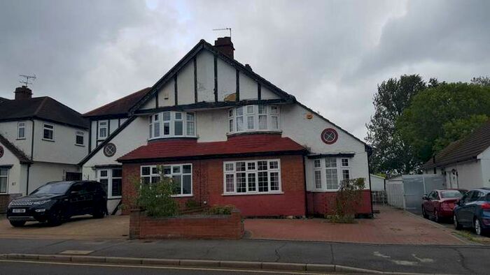 3 Bedroom Detached House To Rent In Faraday Avenue Bexley, Sidcup, DA14