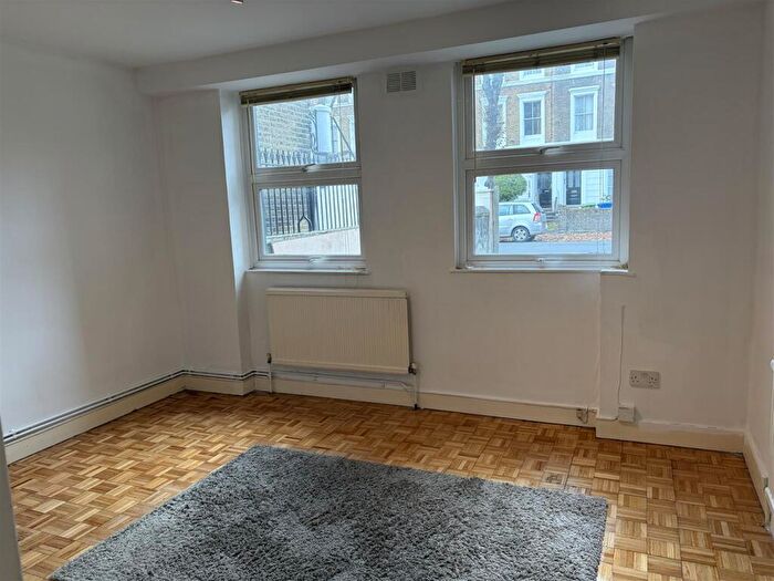 2 Bedroom House To Rent In Trafalgar Avenue, London, SE15