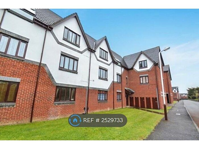 Studio To Rent In Allington Close, Greenford, UB6