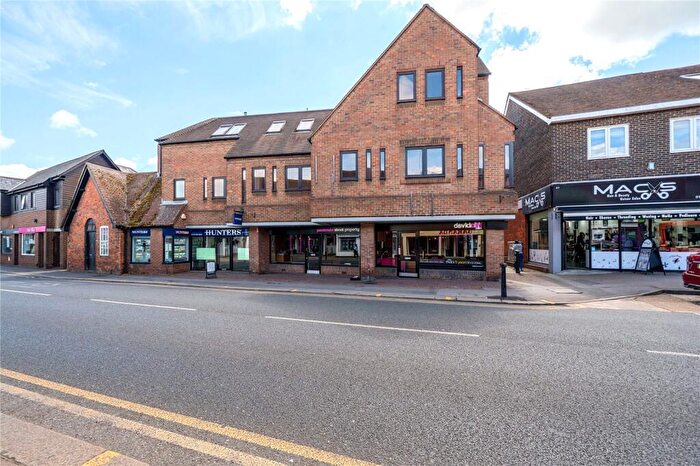 1 Bedroom Apartment To Rent In Peach Street, Wokingham, Berkshire, RG40