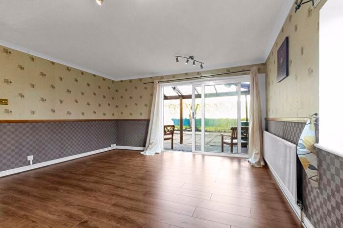 3 Bedroom Property To Rent In Abbotsfield, Eaglestone, Milton Keynes, MK6